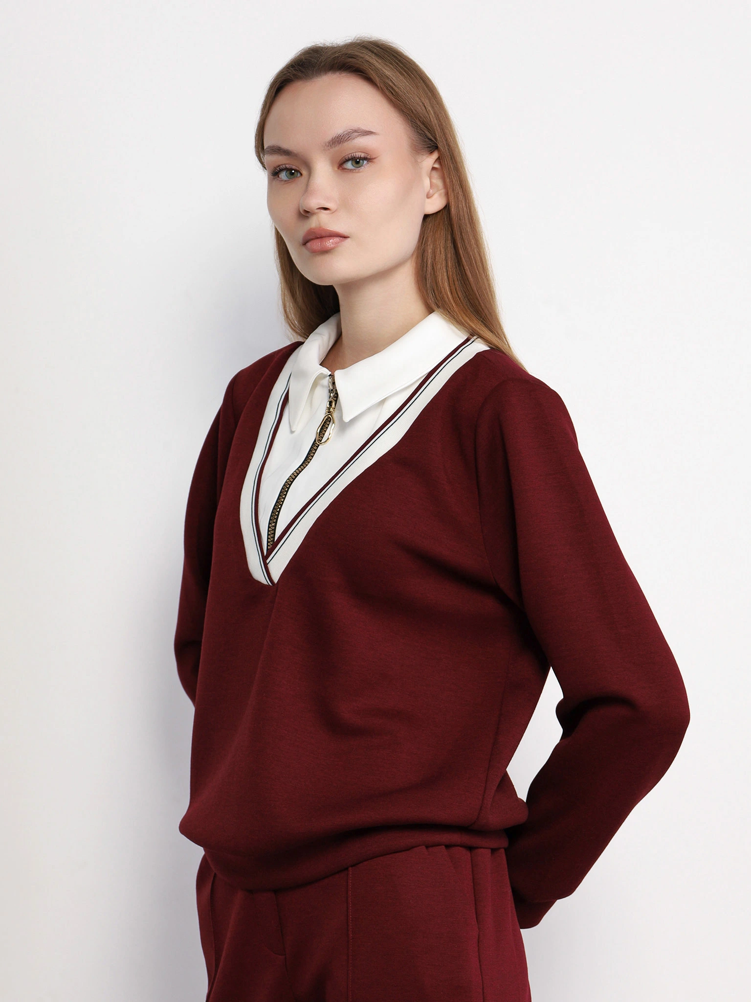 Джемпер бордового цвета прямого кроя